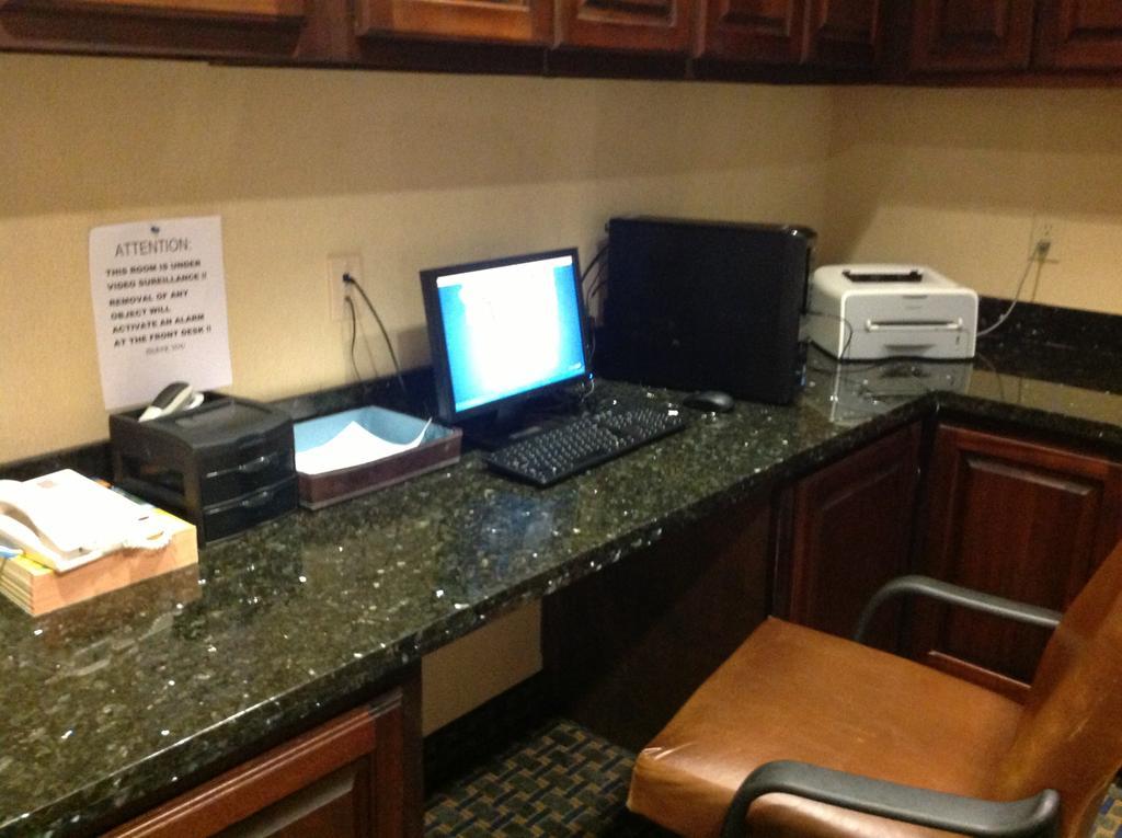 יוסטון Memorial Inn And Suites מראה חיצוני תמונה