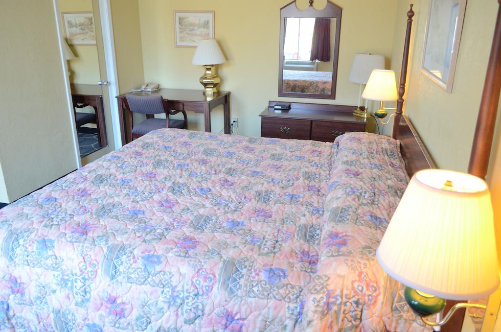 יוסטון Memorial Inn And Suites מראה חיצוני תמונה