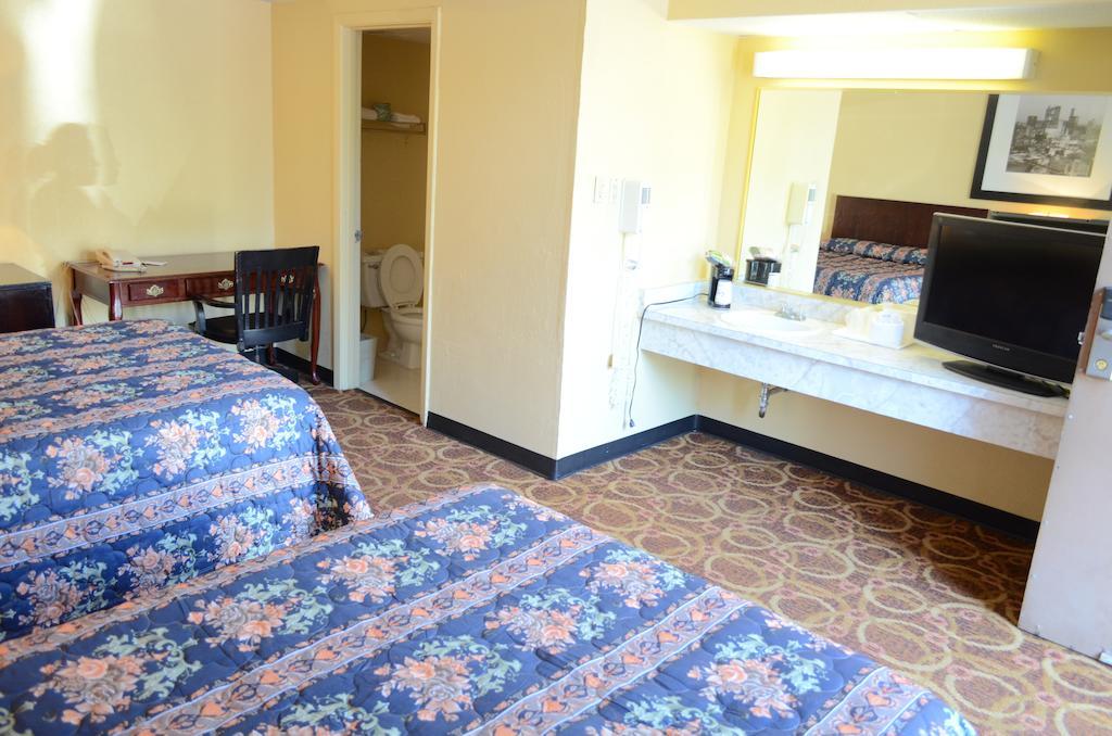 יוסטון Memorial Inn And Suites מראה חיצוני תמונה