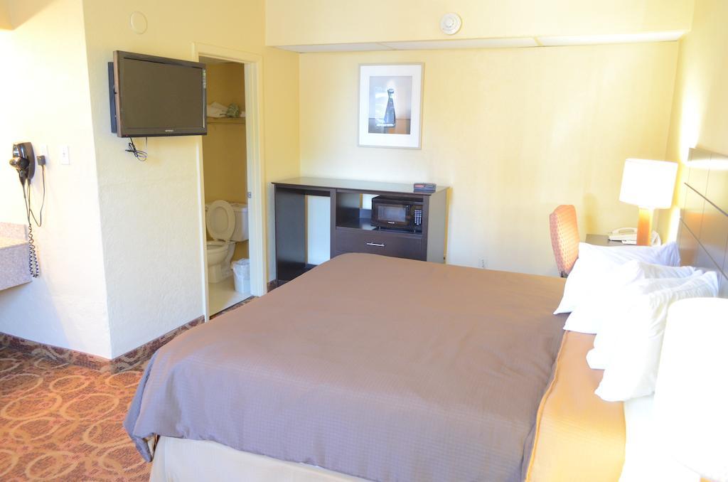יוסטון Memorial Inn And Suites מראה חיצוני תמונה