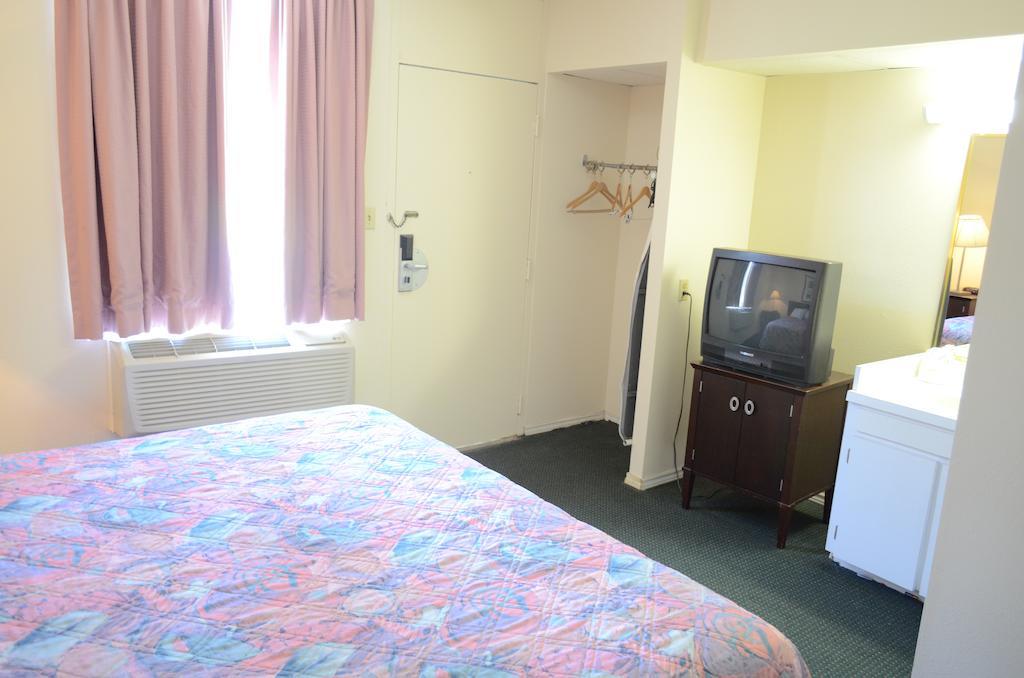 יוסטון Memorial Inn And Suites מראה חיצוני תמונה