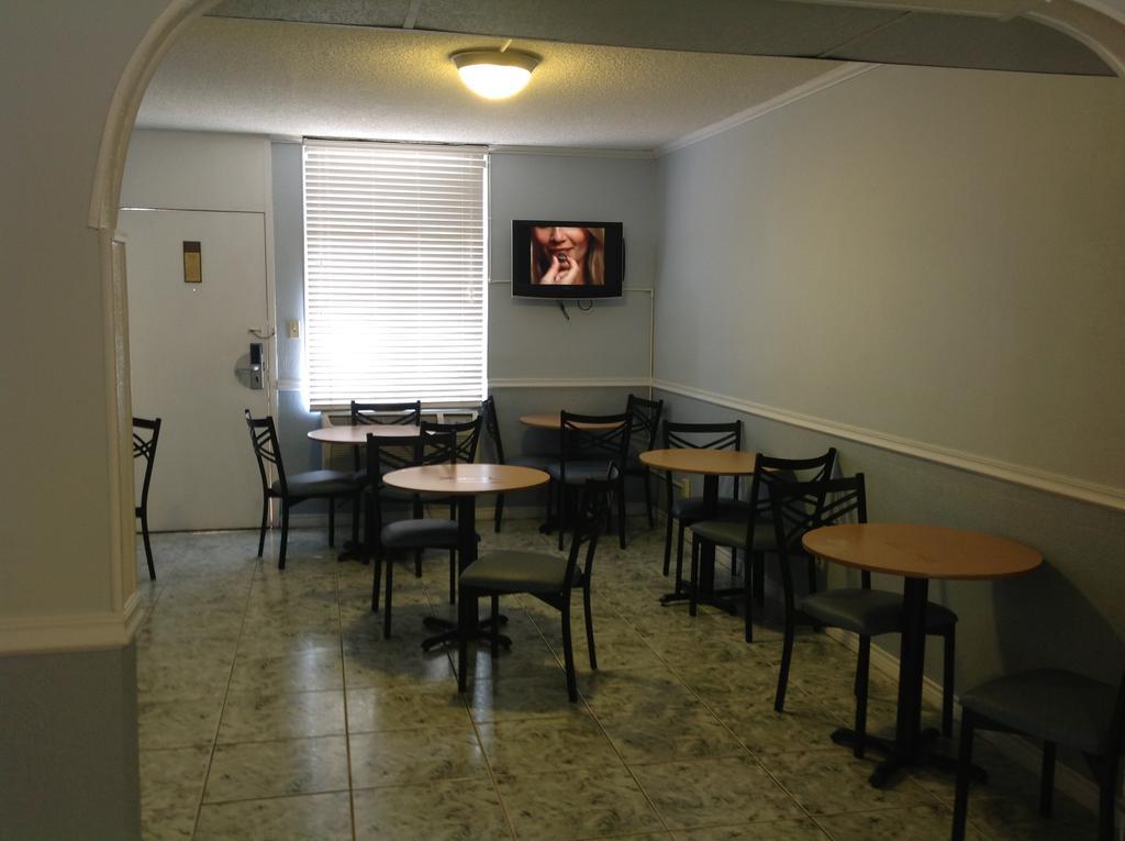 יוסטון Memorial Inn And Suites מראה חיצוני תמונה